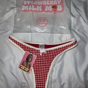 STRAWBERRY MILK MOB RANCH WATER BOTTOMS SIZE EX NWT